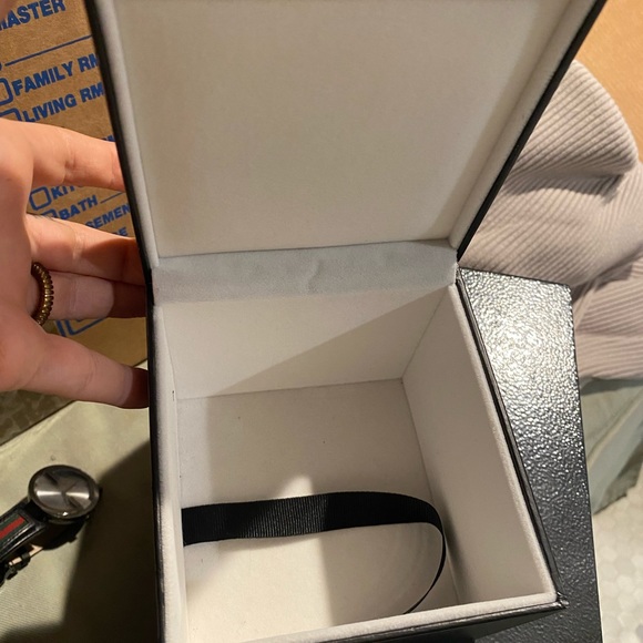 GUCCI Watch - Picture 9 of 9